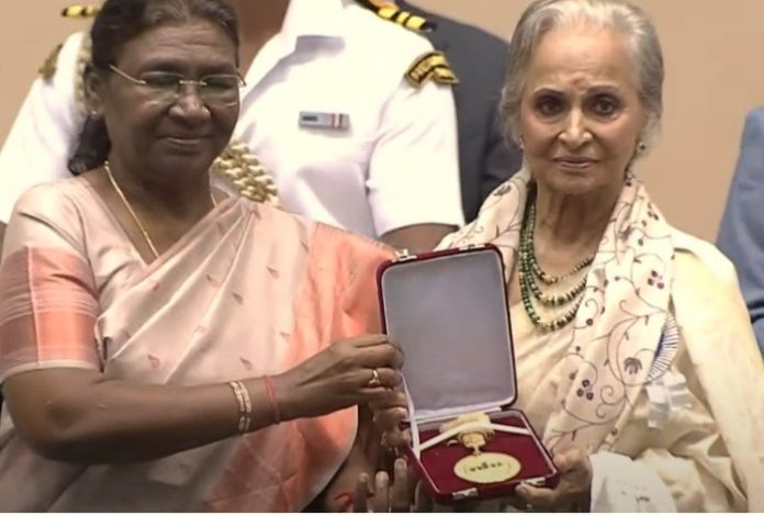 Waheeda Rehman Receives Dadasaheb Phalke Award From President Draupadi Murmu